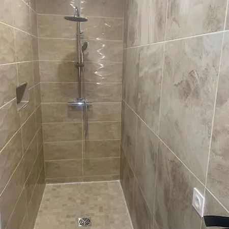 Sandspa Logement Avec Jacuzzi Orange  Exterior photo