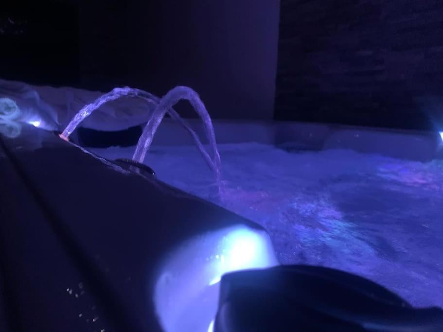 Sandspa Avec Jacuzzi * Orange (Vaucluse)
